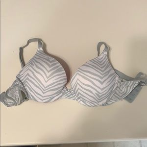 VICTORIA SECRET 34B bra